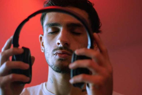 Ecouter au casque sa musique avec un réducteur de bruit