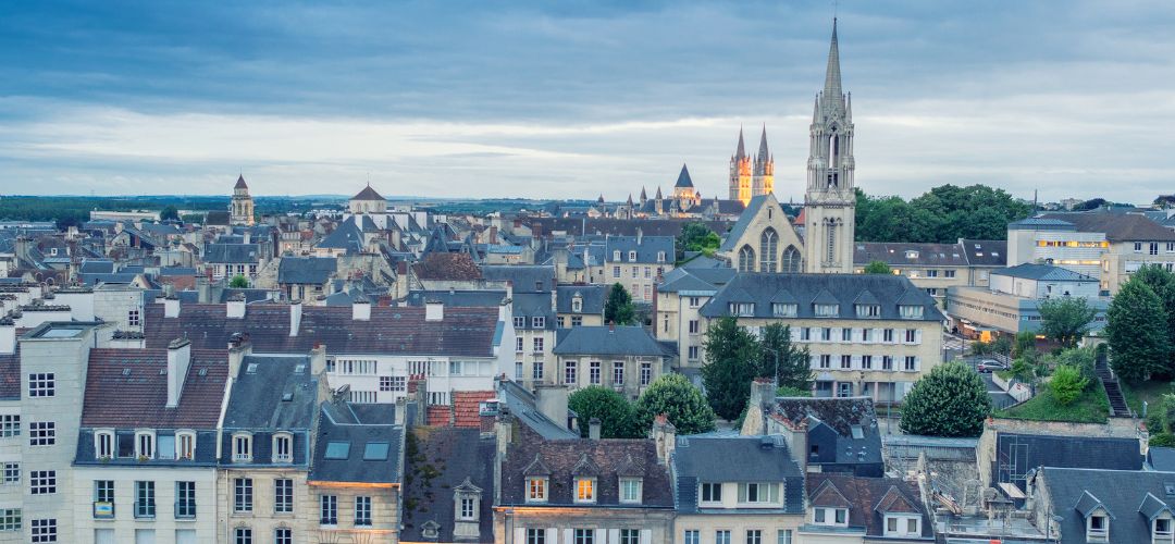 Vue aérienne de la ville de Caen en Normandie - Calvados
